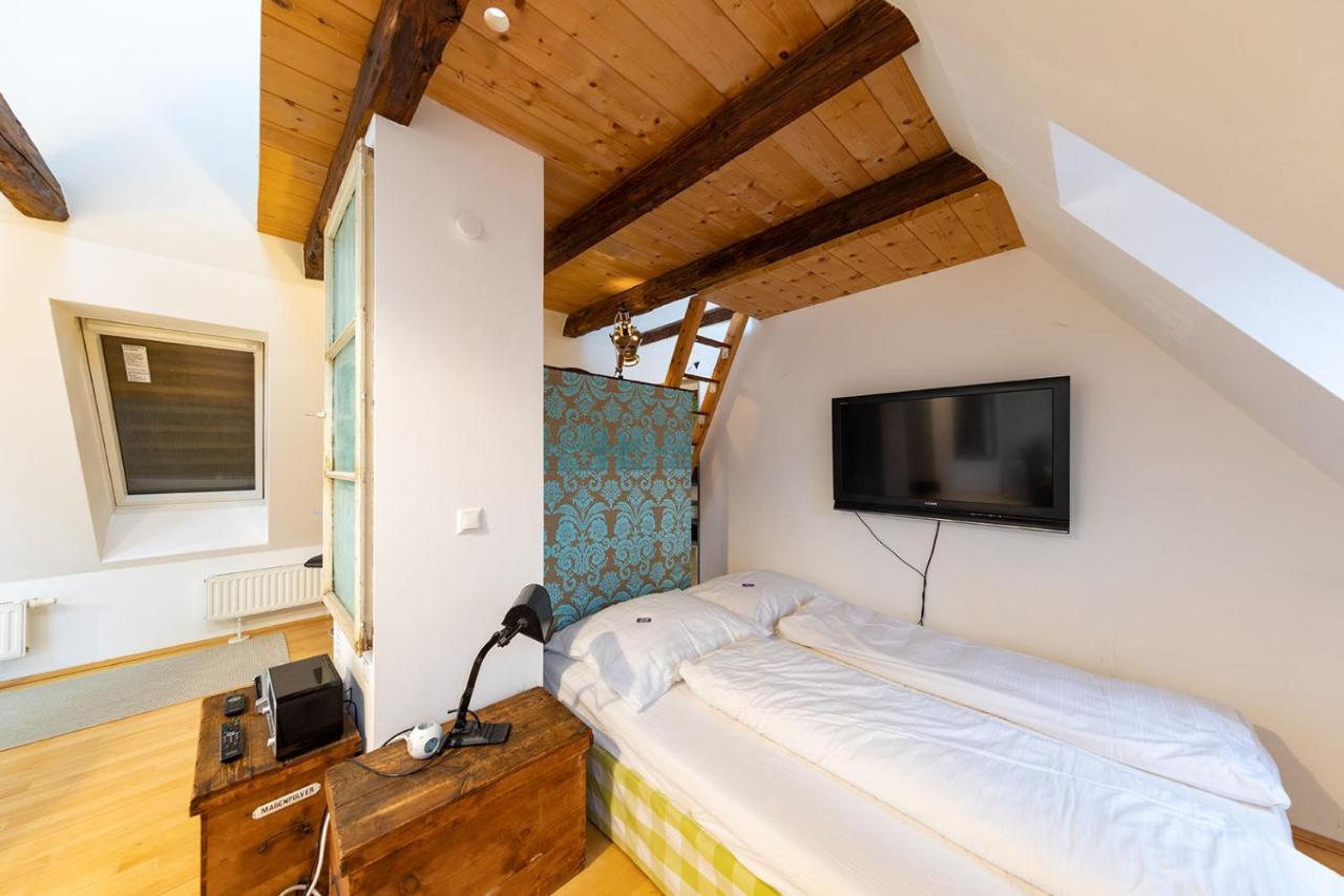 Pharmacy-Loft Apartamento Graz Exterior foto